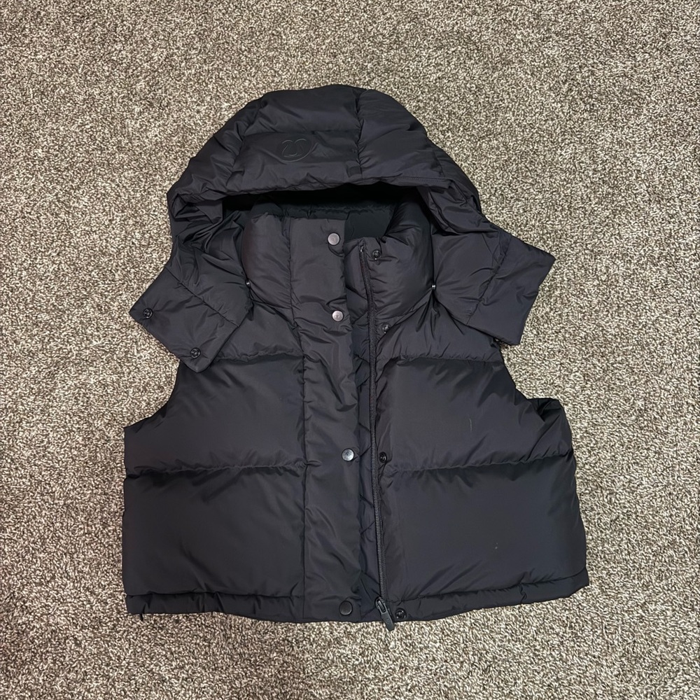 Size 6- Lululemon Wunder Puff Super-Cropped Vest